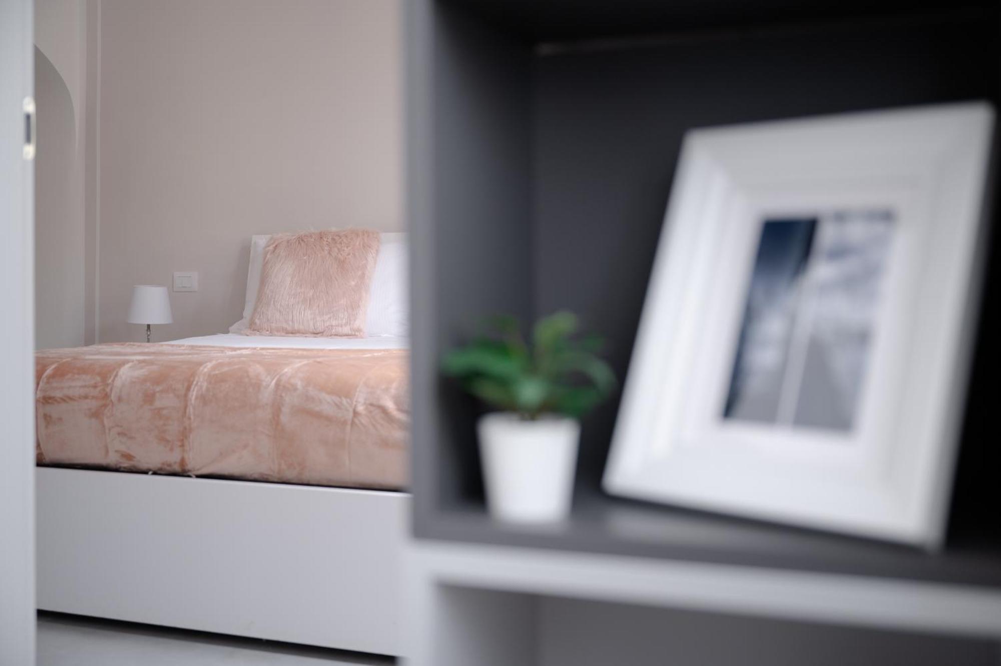 Via Ponte Alle Mosse, 19 - Florence Charming Apartments - A Chic, Newly Renovated Apartment Near Tram Leopolda, A Few Min From Downtown Exteriér fotografie